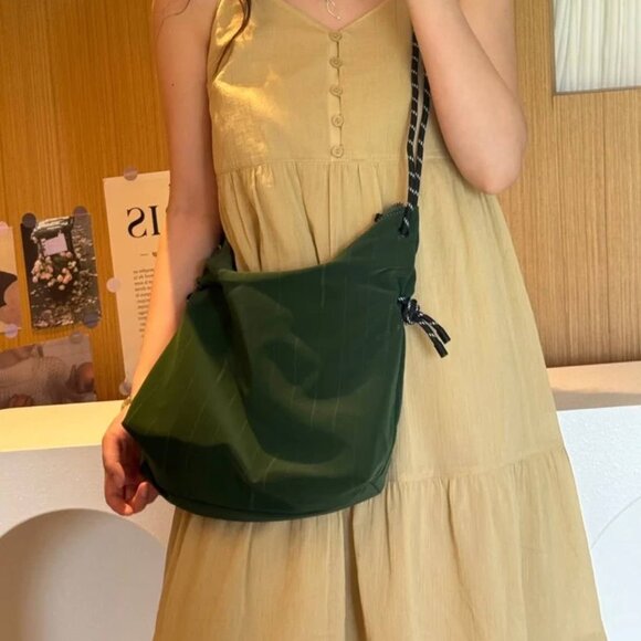 brand new green nylon drawstring shoulder bag - Picture 2 of 4